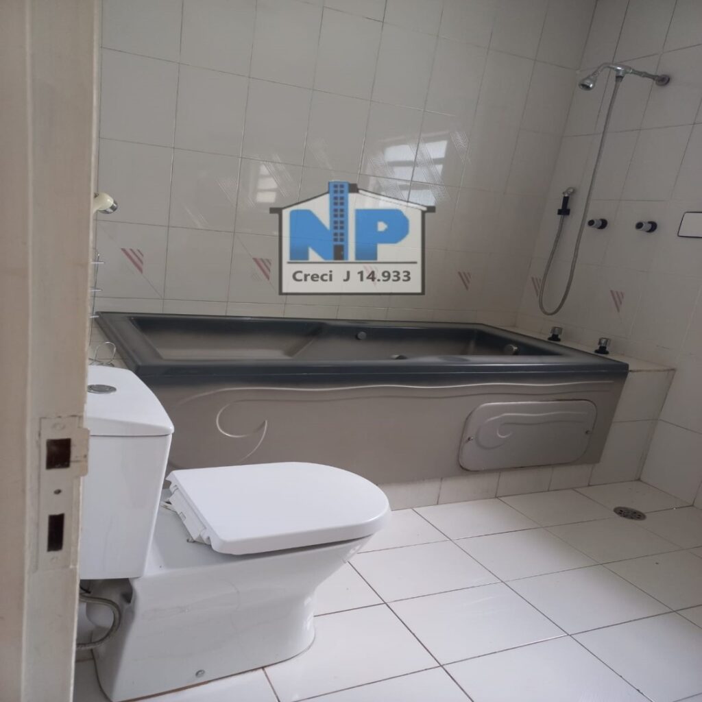 dc8a4548-bda4-4684-9d60-8d266843cc1c